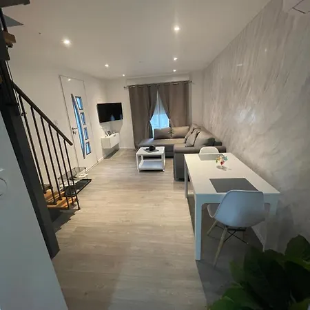 Maisonnette Avec Terrasse * Estrasburgo